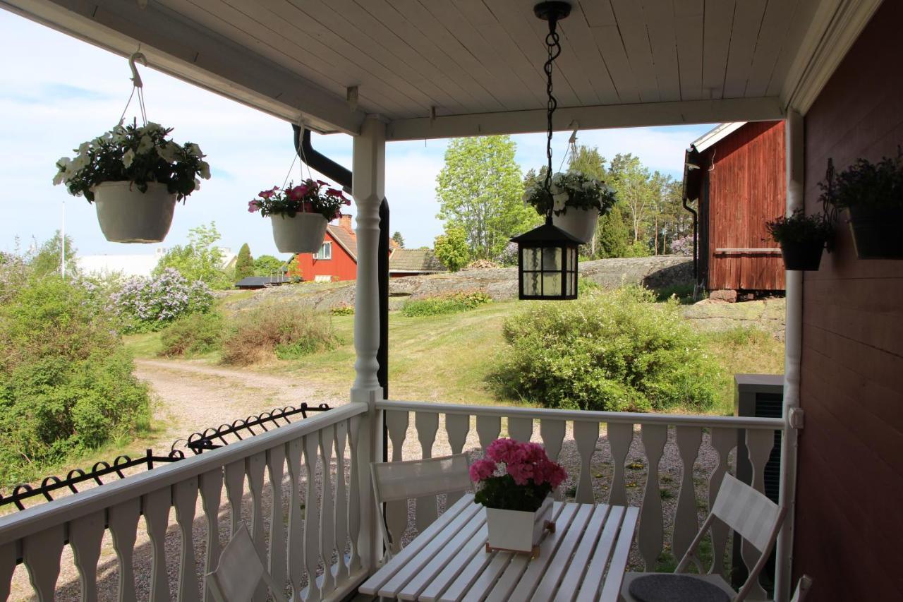 Hedesunda Bed & Breakfast Buitenkant foto